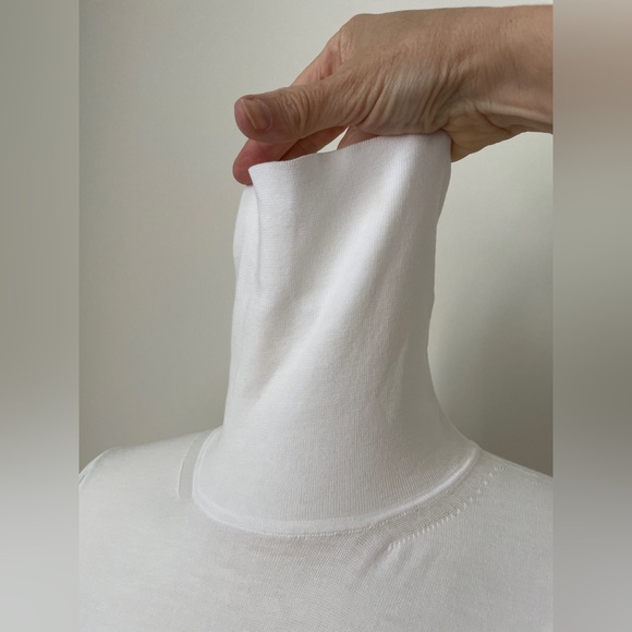 ‘S MaxMara White Turtleneck Sweater - Picture 3 of 14